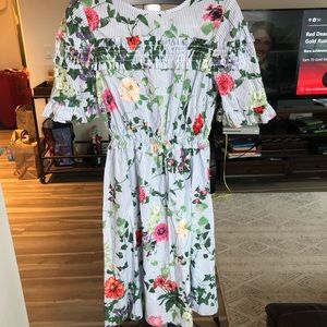 NWT Floral & flowy dress